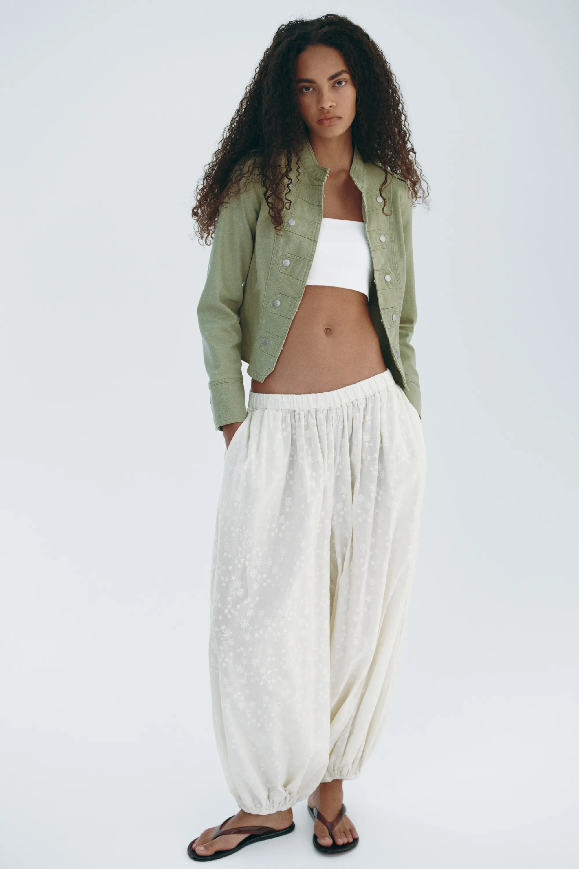 Pantalon brodé à jambes ballon - Crème