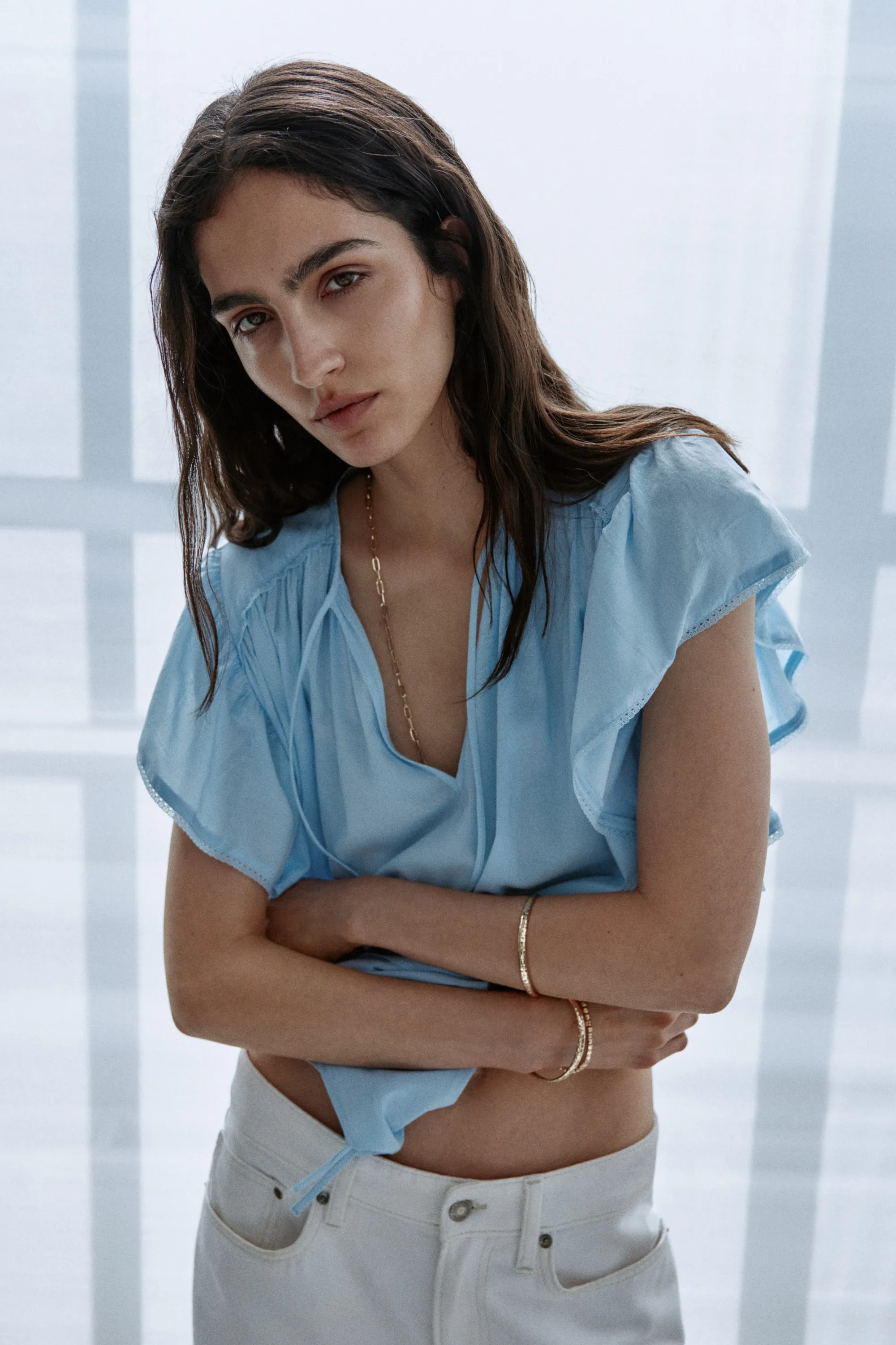 Blouse à manches volantées avec dentelle - Bleu clair