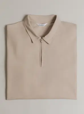 Long Sleeve Zipped Poloshirt in Beige Technical Knit