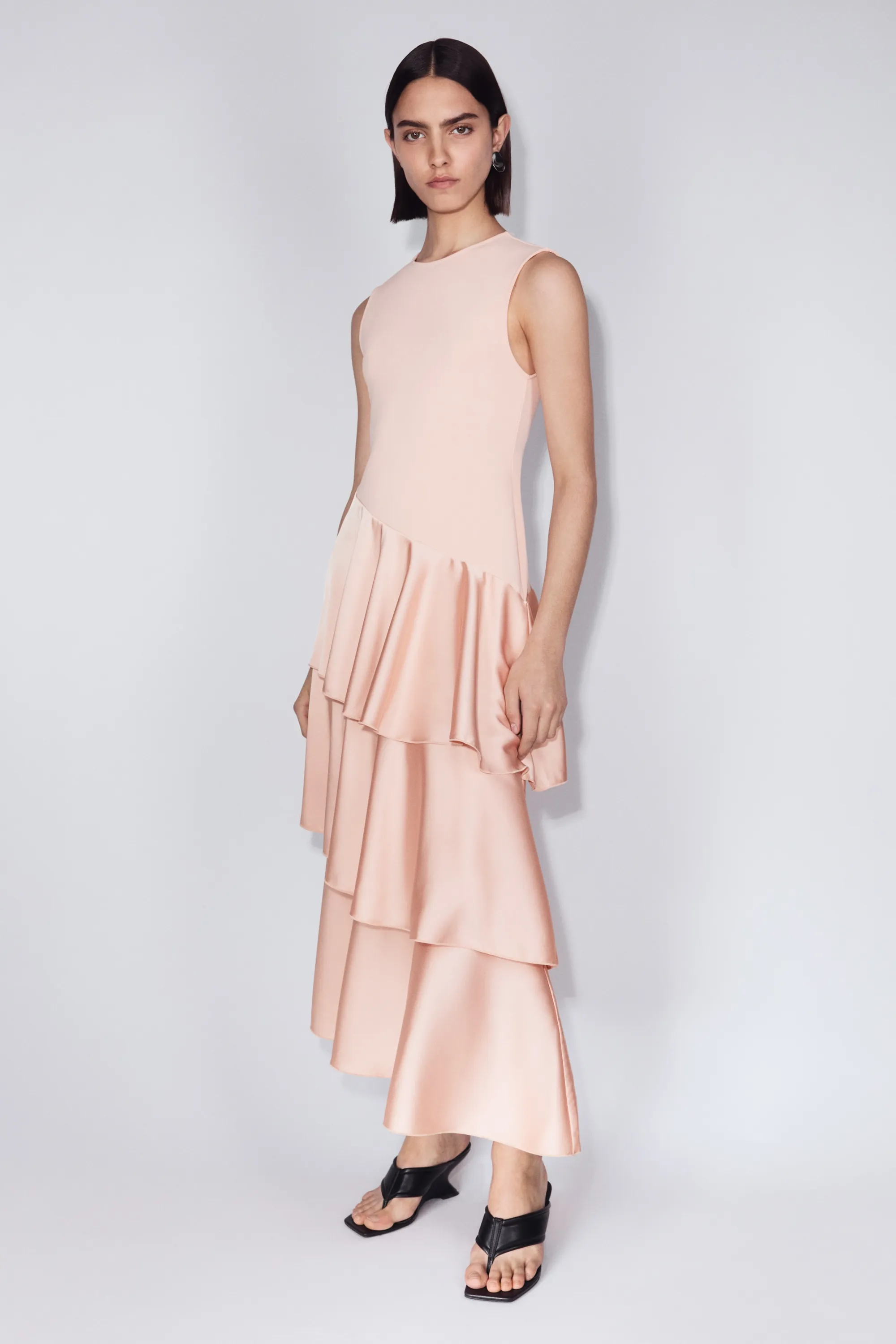 Robe en jersey romanite avec jupe en satin - Rose clair