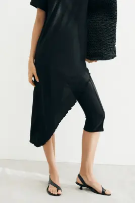 Long T-shirt asymétrique - Noir — photo 1