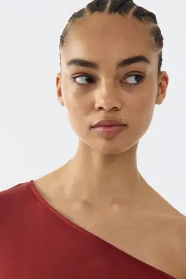 Top asymétrique - Rouge — photo 2