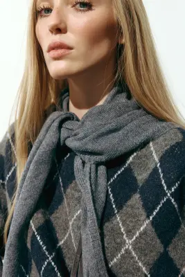Foulard en maille fine - Gris foncé chiné — photo 2
