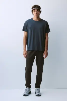 T-shirt de sport en mesh DryMove™ - Gris foncé — photo 2