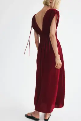 Robe froissée avec cordons de serrage - Rouge foncé — photo 3