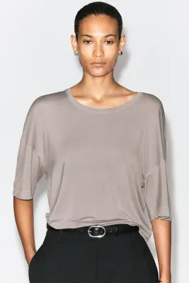 T-SHIRT EN MODAL FLUIDE À ENCOLURE DÉGAGÉE - GRIS — photo 3
