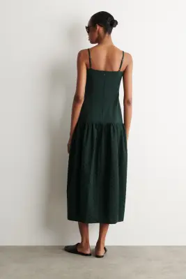 ROBE À POIS SCULPTÉE TAILLE BASSE - VERT / POIS — photo 4