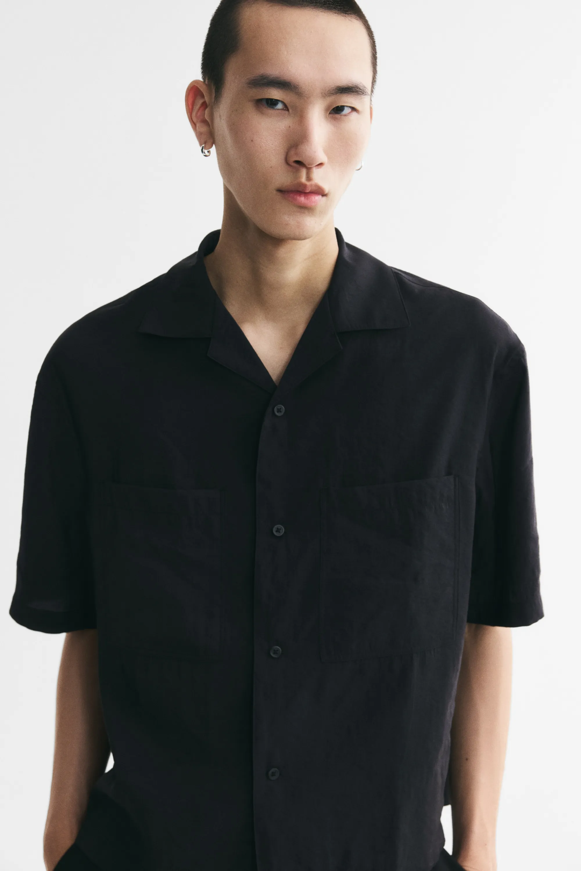 Chemise à col cubain Relaxed Fit en modal mélangé - Noir