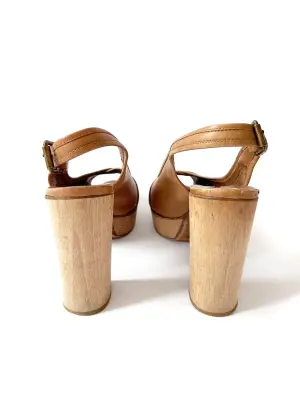 Escarpins peep toe à talon bois et plateforme en cuir marron camel Prix boutique 550€ Taille 39 — photo 3