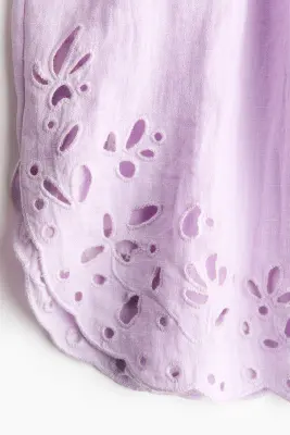Chemise de plage avec broderie anglaise - Violet clair — photo 3