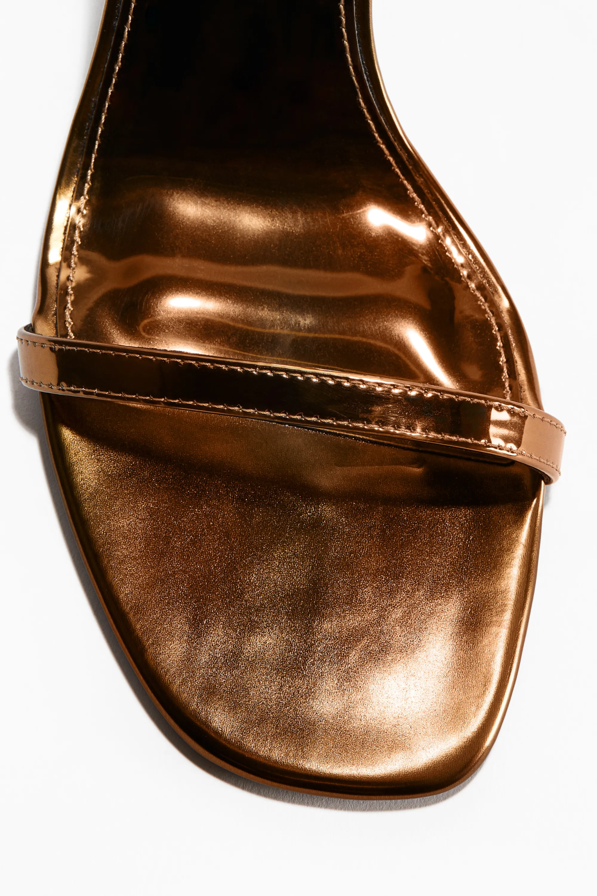 Sandales à talon avec brides fines - Bronze
