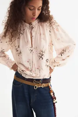 Blouse avec détail à nouer - Rose poudré/fleuri — photo 2