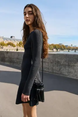 Robe en maille côtelée avec jupe évasée - Gris foncé — photo 4