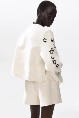 Short en coton avec broderie anglaise - Crème — photo 4