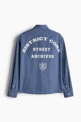 Chemise imprimée Relaxed Fit en popeline de coton - Bleu foncé/Street Archives — photo 4