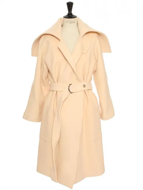 Manteau long ceinturé en laine vierge rose pale Prix boutique 2900€ Taille M
