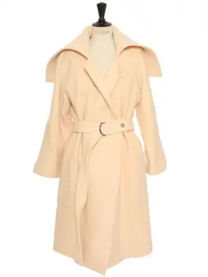 Manteau long ceinturé en laine vierge rose pale Prix boutique 2900€ Taille M — photo 1