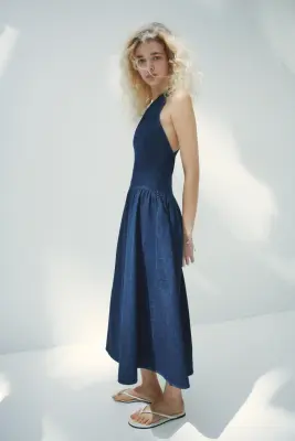 Robe en denim avec jupe évasée - Bleu denim foncé — photo 4