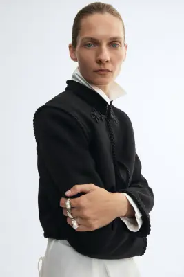 Veste courte avec détails tressés - Noir — photo 1
