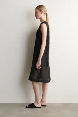 ROBE DIAPHANE À PLIS NERVURÉS - NOIR — photo 2