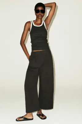 PANTALON BARREL À PLIS EN COTON - VERT FONCÉ — photo 4