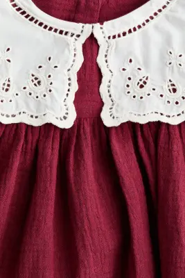 Robe en mousseline avec col vintage - Rouge/blanc — photo 3