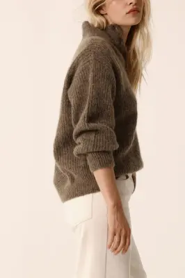 Pull Anna Galet — photo 4