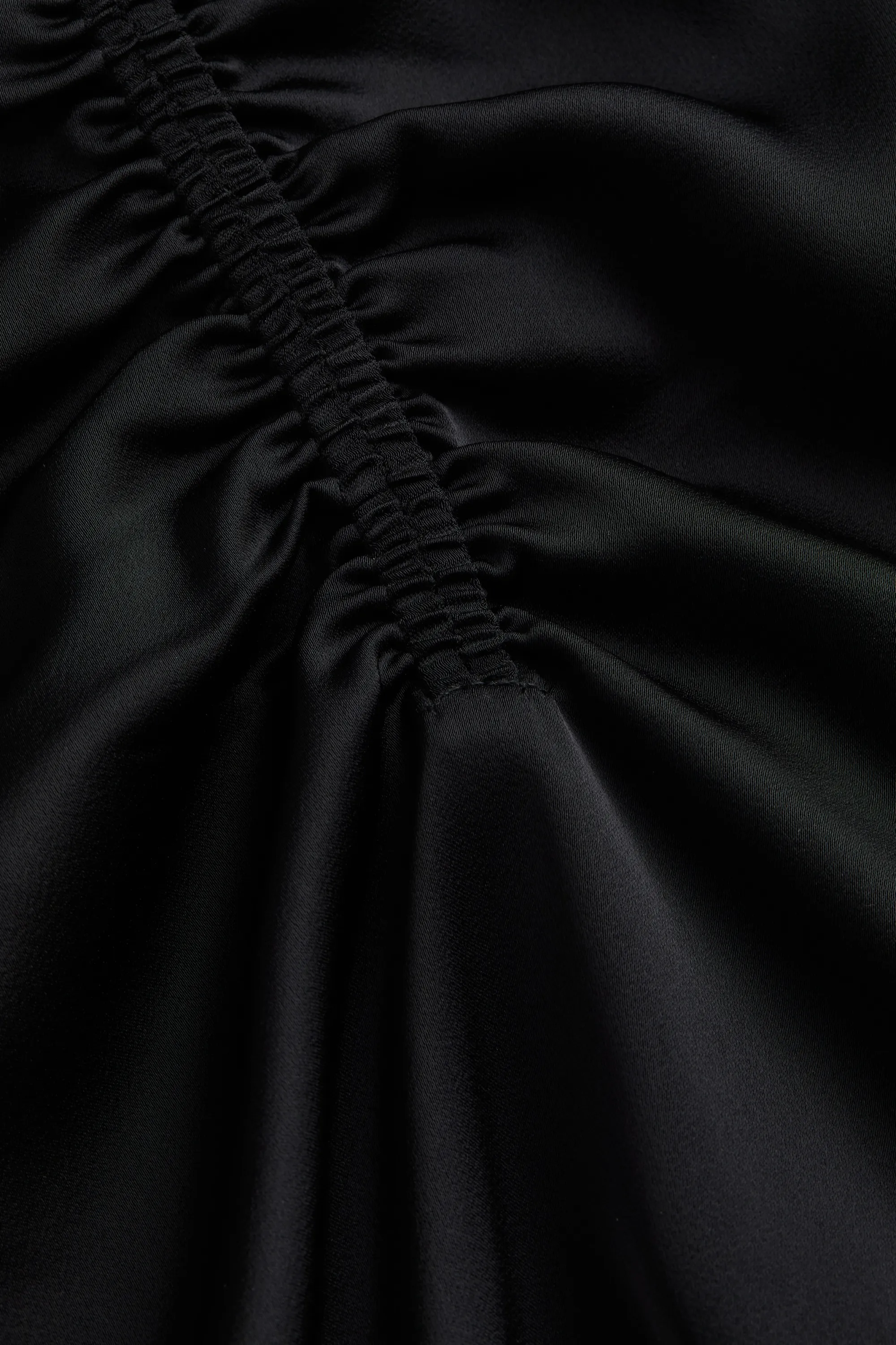 Robe en satin à effet drapé - Noir