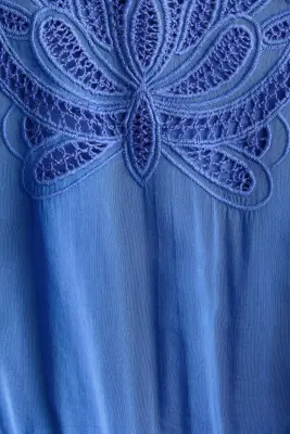 Robe brodée à bretelles fines - Bleu — photo 3