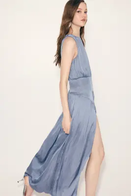 Robe froncée en satin - Bleu — photo 2