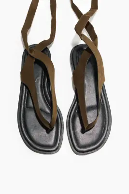 Sandales avec détail à nouer - Vert kaki foncé — photo 1