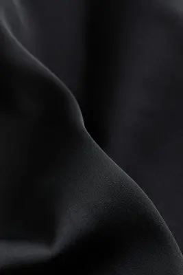 Pantalon large en satin - Noir — photo 4