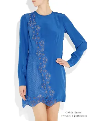 Robe JOAN en soie crêpe de chine et dentelle bleu électrique Prix boutique $2300 Taille 40 — photo 4