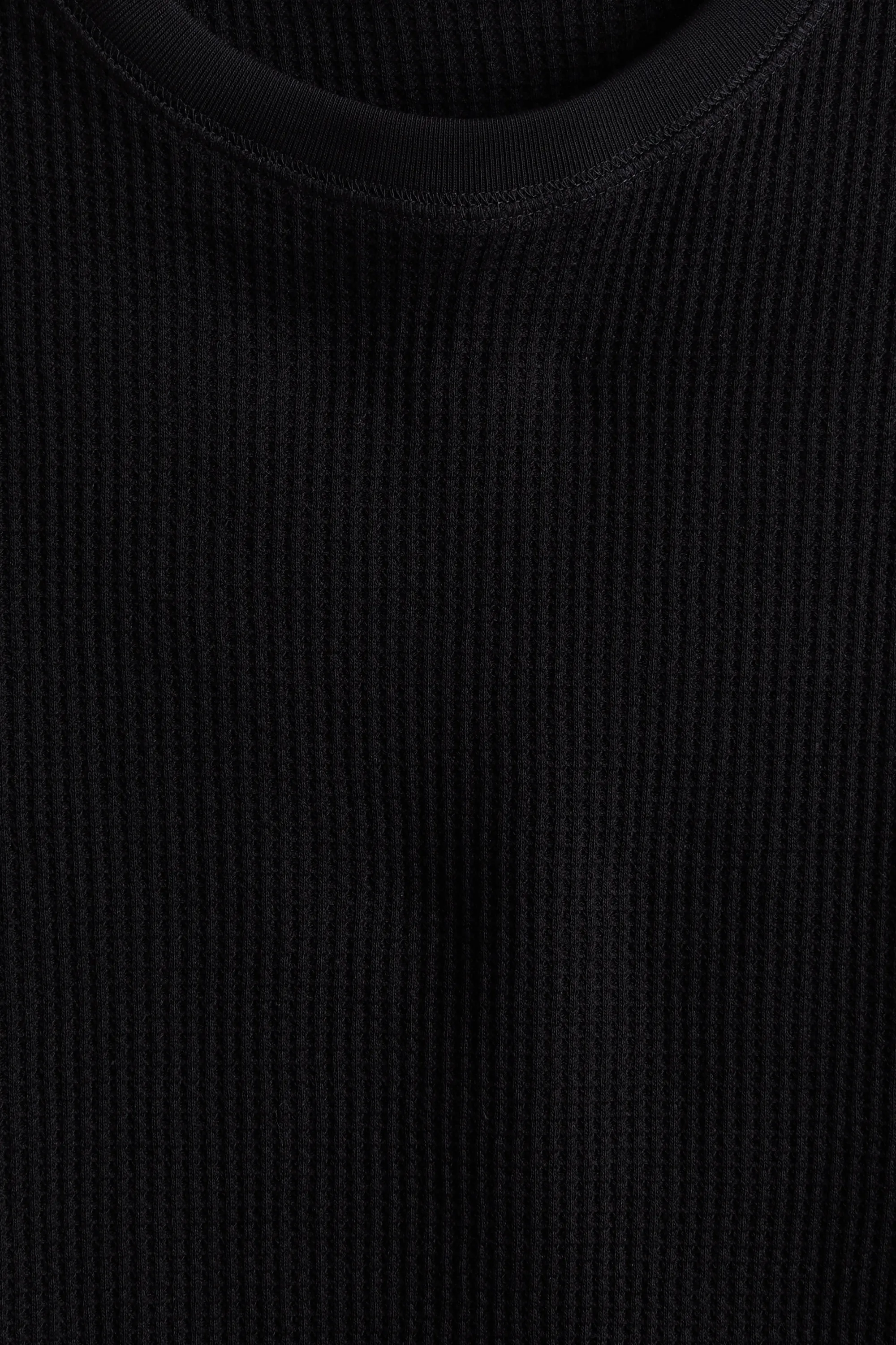 T-shirt gaufré Regular Fit à manches longues - Noir