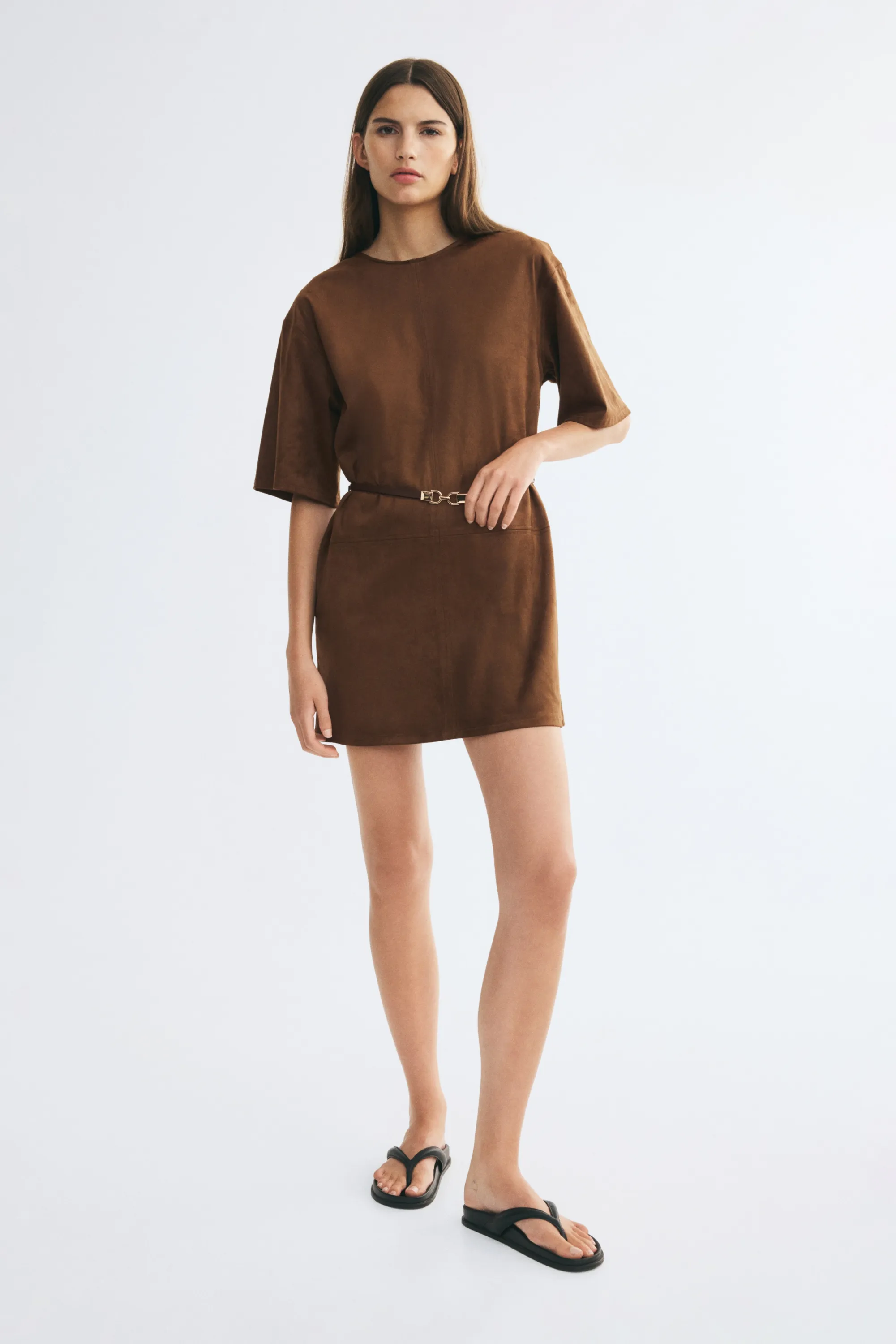 Robe en tissu gratté avec ceinture - Marron foncé