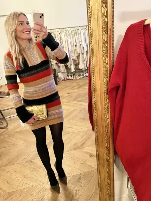 Robe courte manches longues en maille de laine à rayures rouge vert camel Prix boutique 1200€ Taille XXS — photo 2