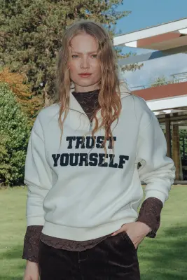 Sweat-shirt "trust yourself" — photo 2