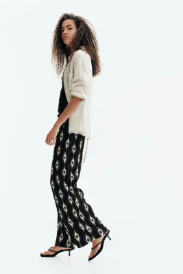 Pantalon large avec taille froncée - Noir/motif — photo 2