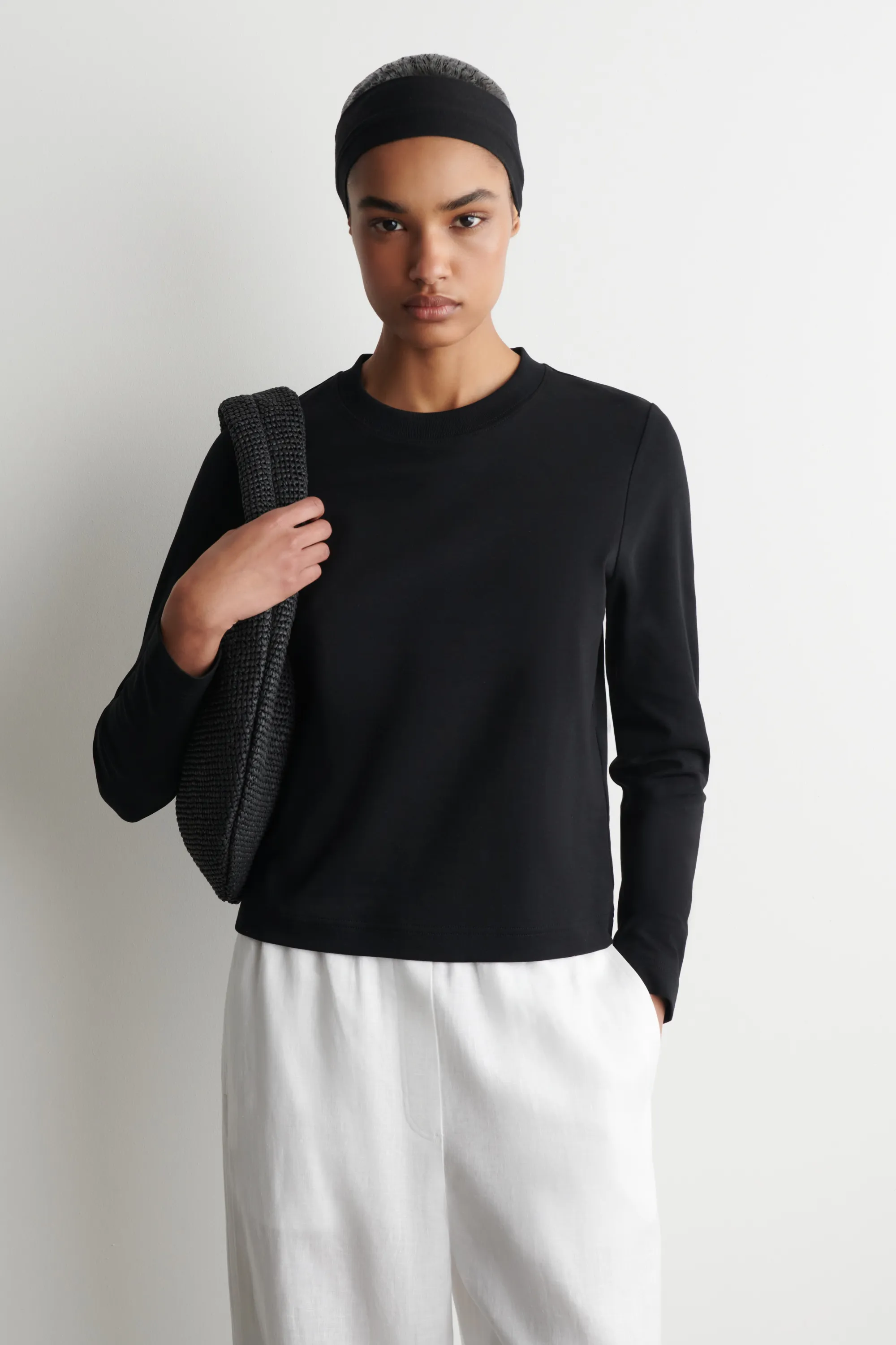 T-SHIRT À MANCHES LONGUES ÉPURÉ - NOIR
