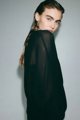 Blouse à encolure bénitier en maille fine - Noir — photo 3