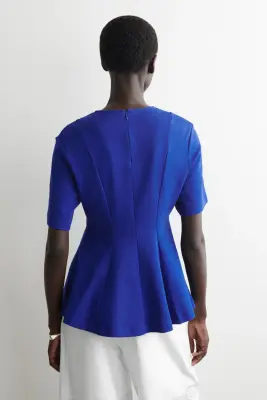 T-SHIRT CINTRÉ EN COTON - BLEU COBALT — photo 4