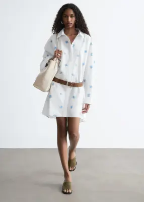 Robe-chemise courte oversize - Blanc / Motif floral bleu — photo 3