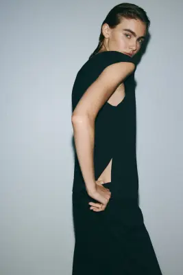 Top en jersey avec encolure bénitier - Noir — photo 3
