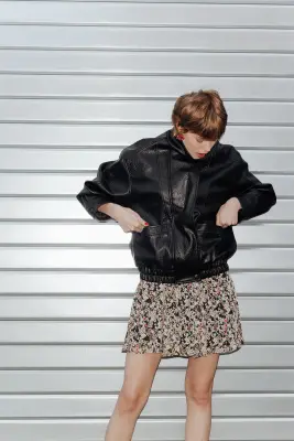 Blouson col montant en simili — photo 3