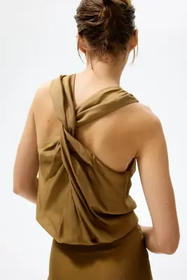 Top à effet boule avec détail torsadé - Vert olive — photo 2