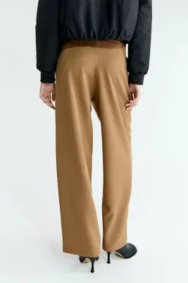 Pantalon chic à effet croisé - Beige foncé — photo 3