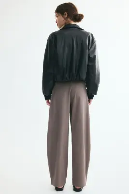 Pantalon chic avec jambes barrel - Taupe — photo 4