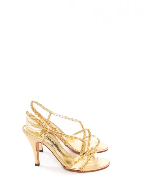 Sandales à talon en cuir et chaînes dorées Prix boutique 1500€ Taille 35,5