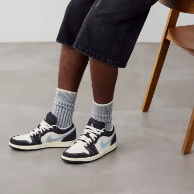 AIR JORDAN 1 LOW DENIM — photo 5