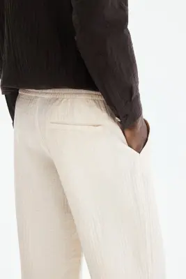Pantalon texturé Relaxed Fit - Blanc — photo 2